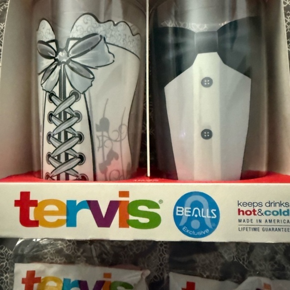Tervis NWT Tumbler/Bride & Groom, Bridesmaid Clear Tumblers Set (2 Lids) 16 oz